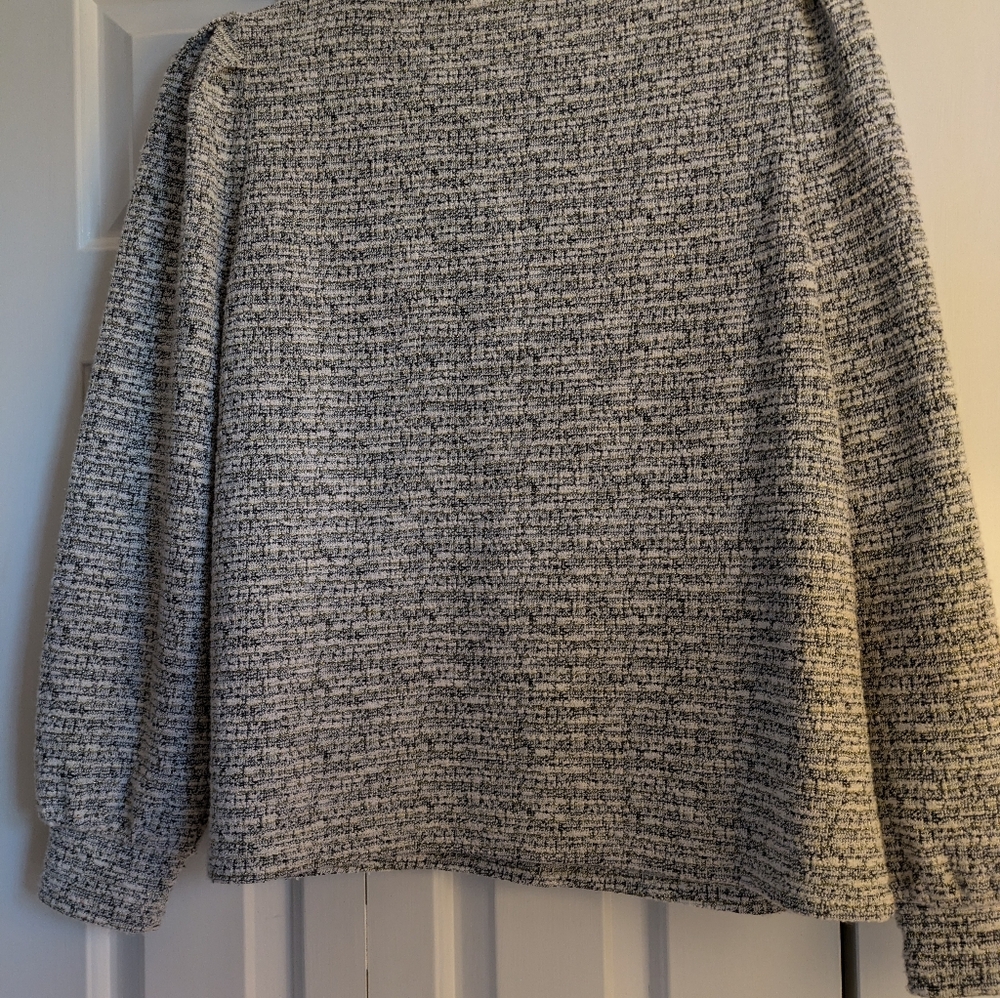 NINE WEST sweater -  size small